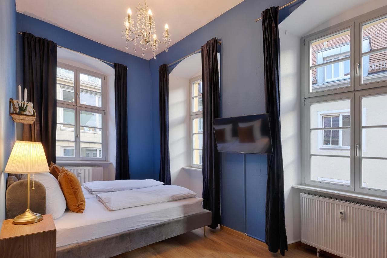 Homie Stay Am Marktplatz - Wohnen Im Historischen Balthasar-Neumann-Apartment Würzburg Eksteriør billede